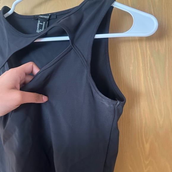 Forever 21 Black Cropped Tank Top with a Cut Out on the Neckline - Picture 3 of 4